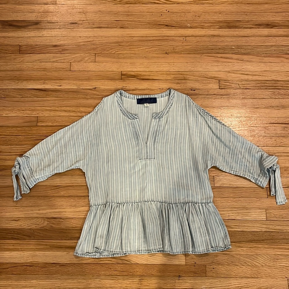 Women’s shirt, peplum.